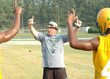 Wildcats open FB practice